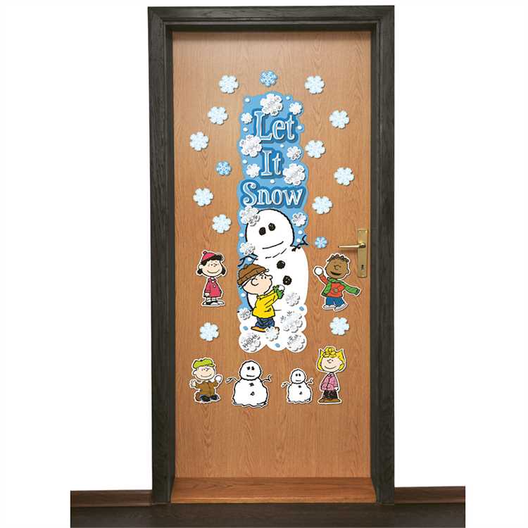 Peanuts All-In-One Door Decor Kit